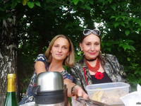 Анастасия Правдивец и Лариса Кадочникова